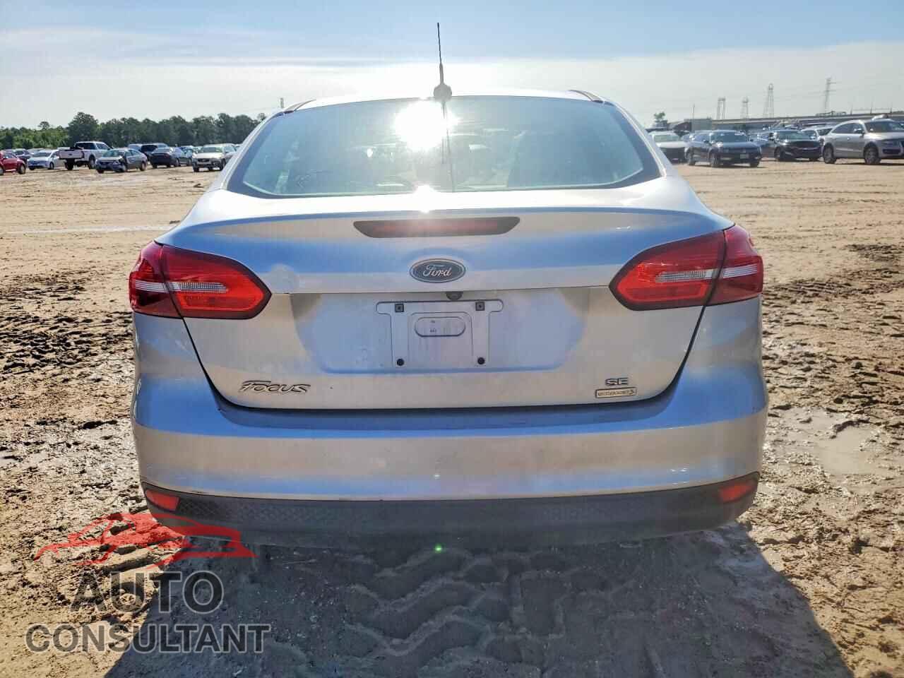 FORD FOCUS 2017 - 1FADP3FE0HL221051