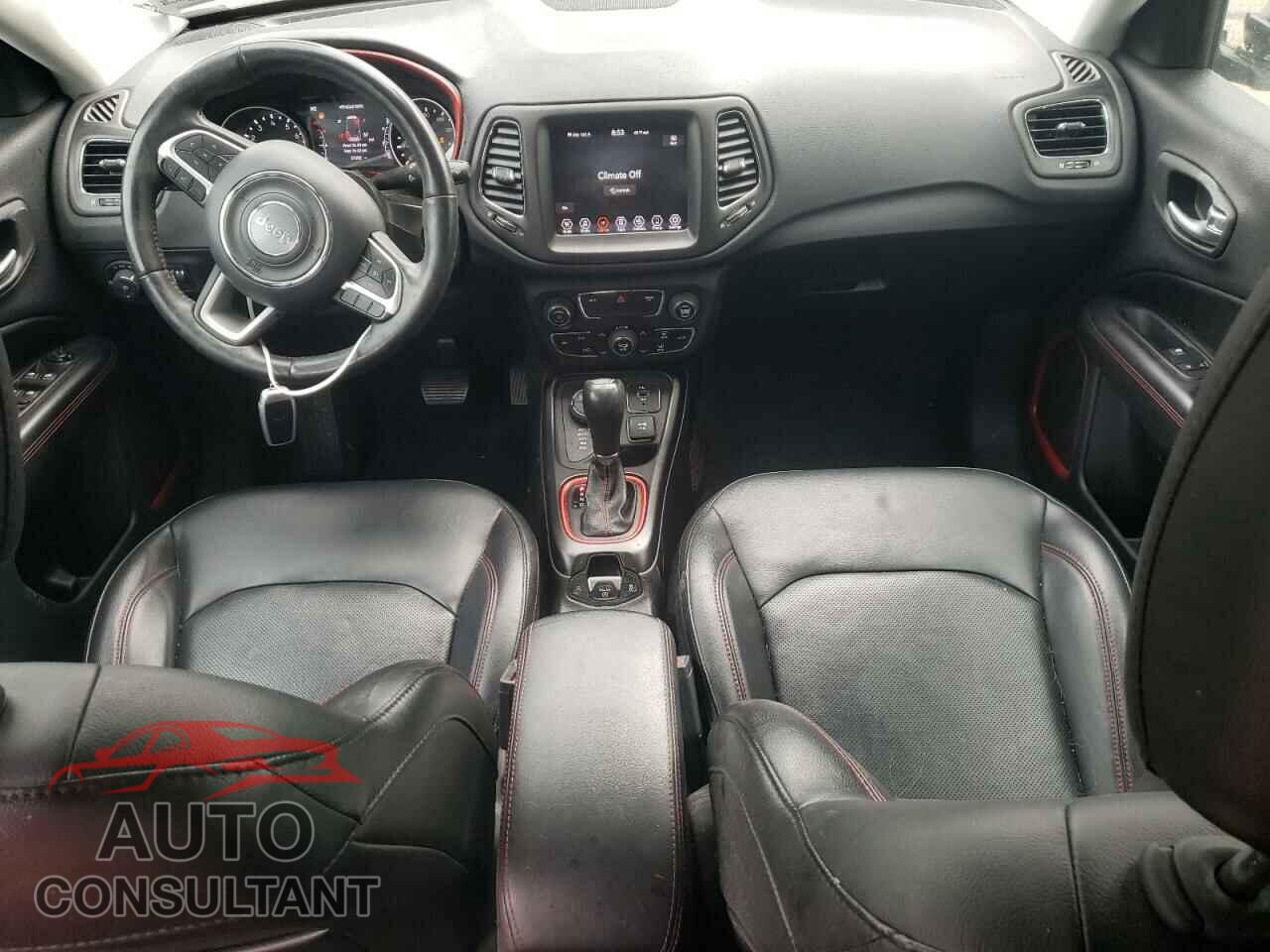 JEEP COMPASS 2020 - 3C4NJDDB3LT117200