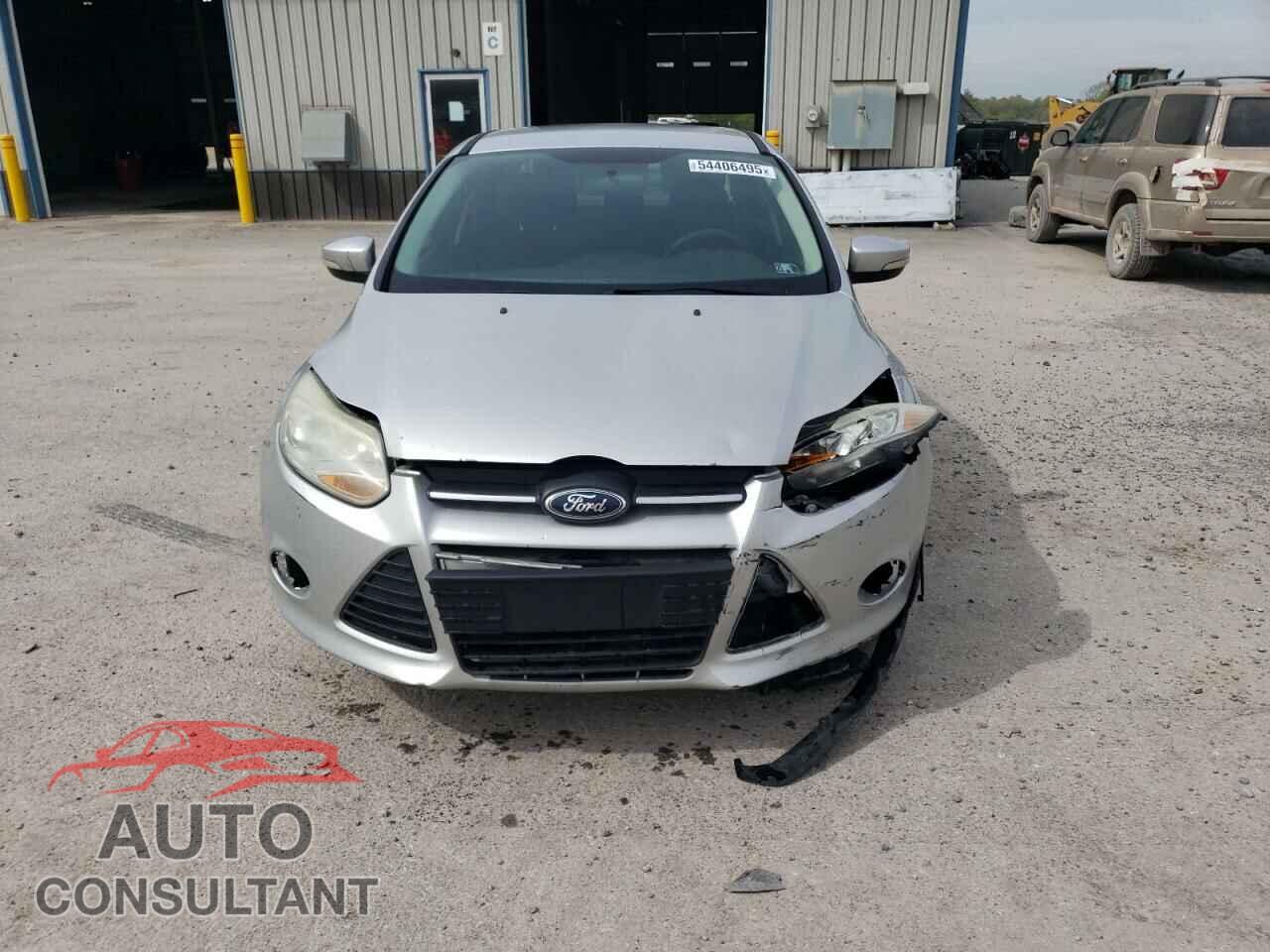 FORD FOCUS 2014 - 1FADP3F25EL250952