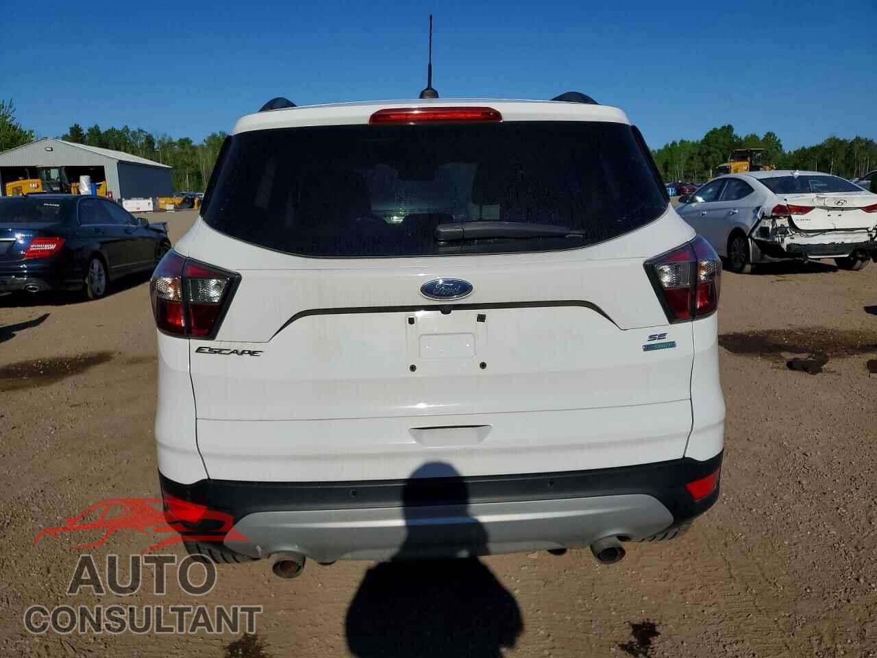 FORD ESCAPE 2017 - 1FMCU0GD2HUB17153
