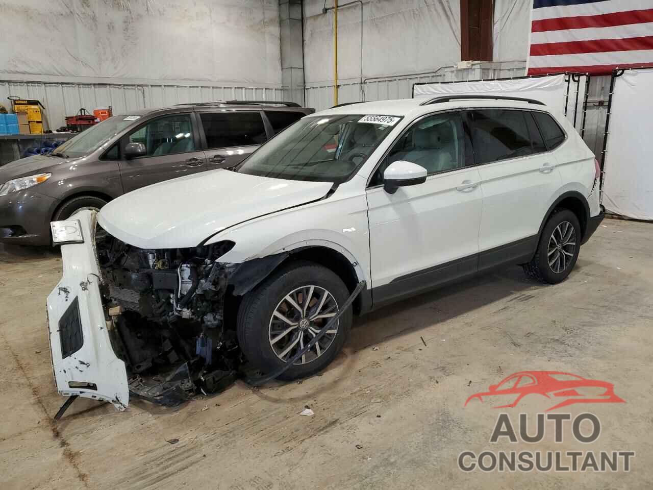 VOLKSWAGEN TIGUAN 2019 - 3VV2B7AX0KM157357