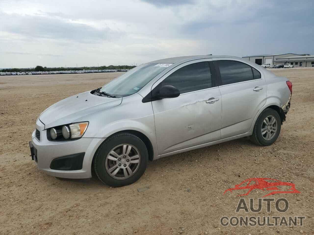 CHEVROLET SONIC 2013 - 1G1JC5SG3D4226978