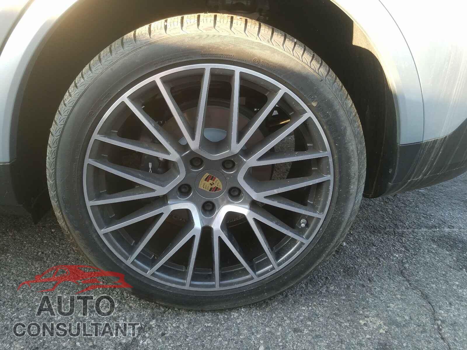 PORSCHE CAYENNE 2020 - WP1AA2AY1LDA05592