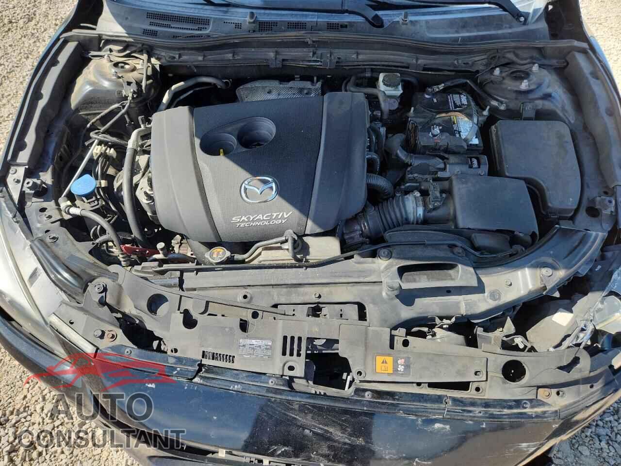 MAZDA 3 2018 - 3MZBN1V39JM166399
