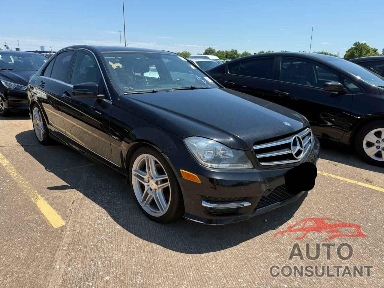 MERCEDES-BENZ C-CLASS 2012 - WDDGF4HB6CR240685