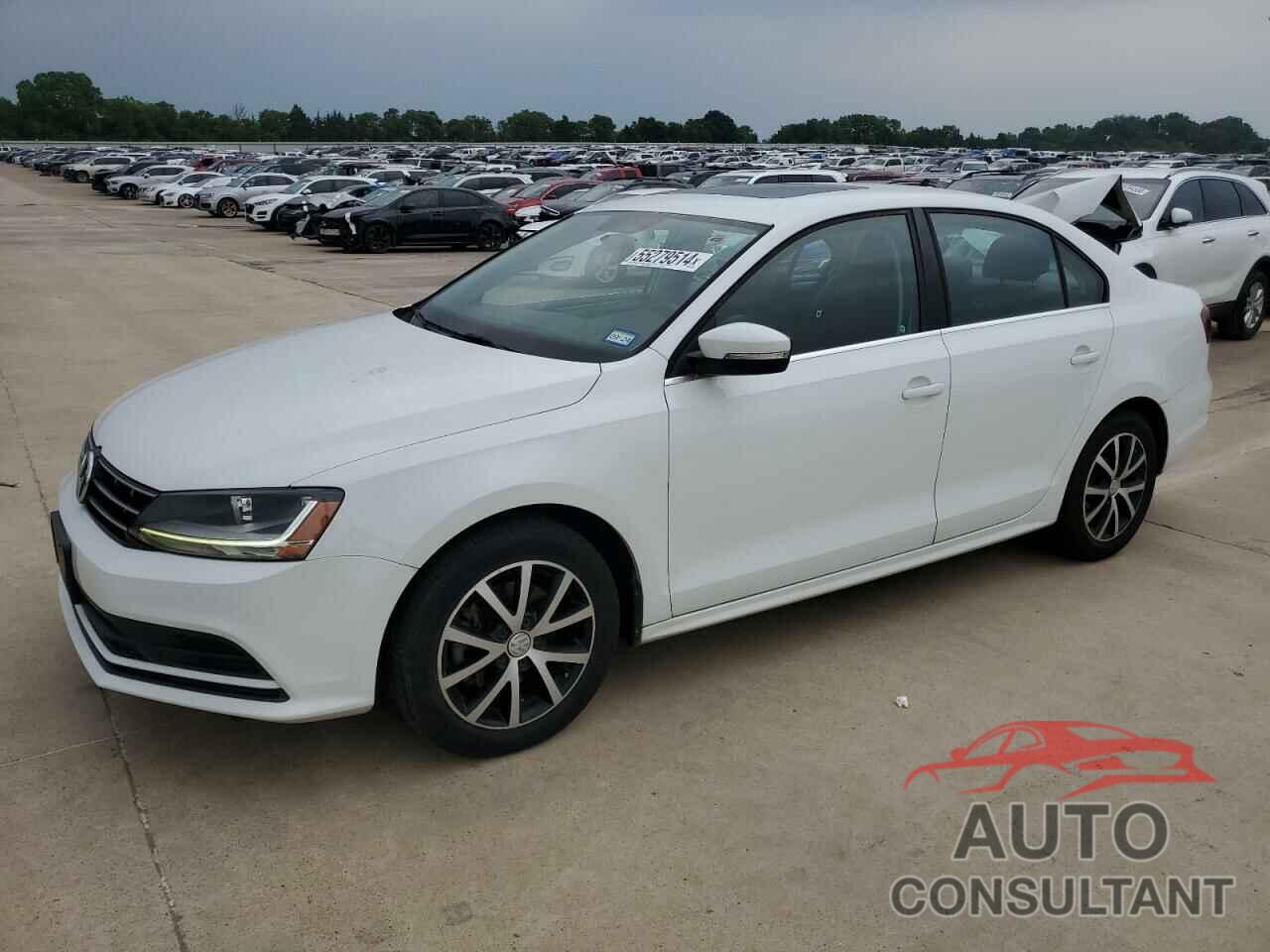 VOLKSWAGEN JETTA 2018 - 3VWDB7AJ9JM232619