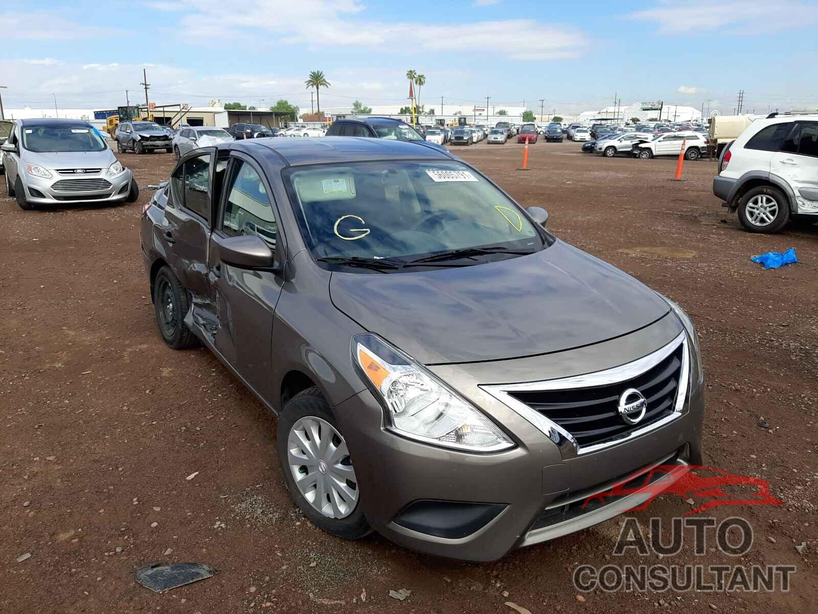 NISSAN VERSA 2017 - 3N1CN7AP0HL857665