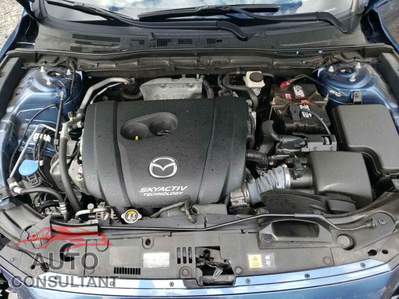 MAZDA 3 2017 - 3MZBN1L35HM129900