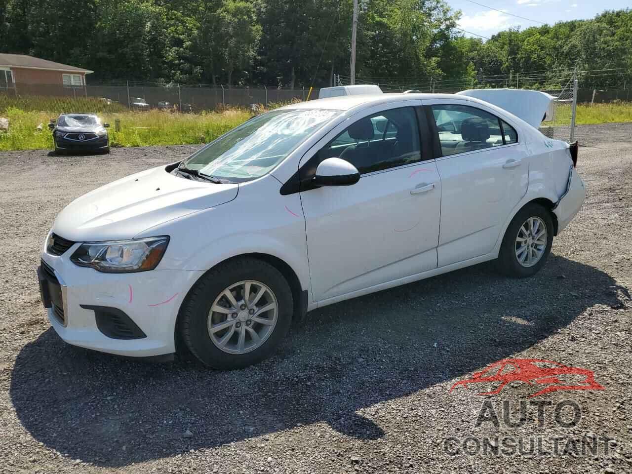 CHEVROLET SONIC 2018 - 1G1JD5SG1J4133773