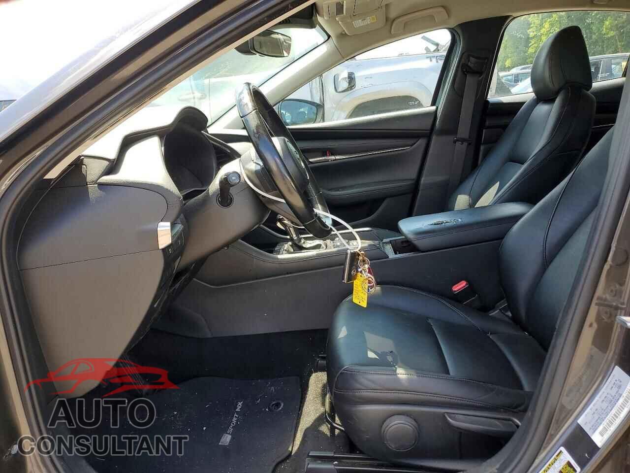 MAZDA 3 2019 - JM1BPBAM3K1120857