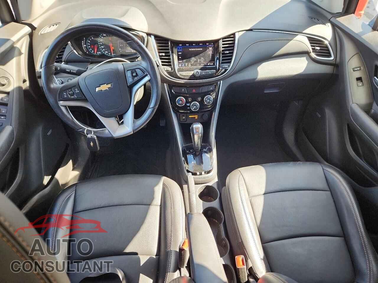 CHEVROLET TRAX 2020 - 3GNCJMSB1LL225073