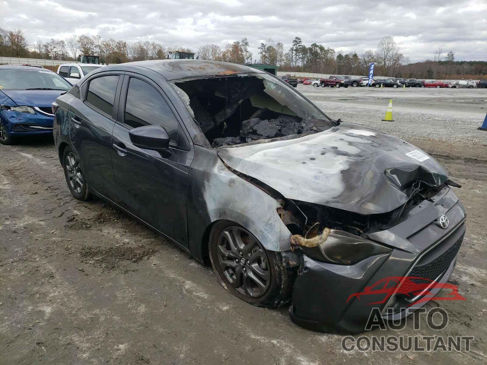 TOYOTA YARIS 2019 - 3MYDLBYV8KY515195