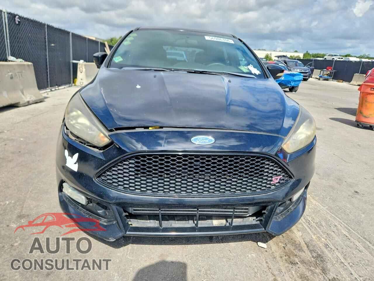 FORD FOCUS 2017 - 1FADP3L94HL221447