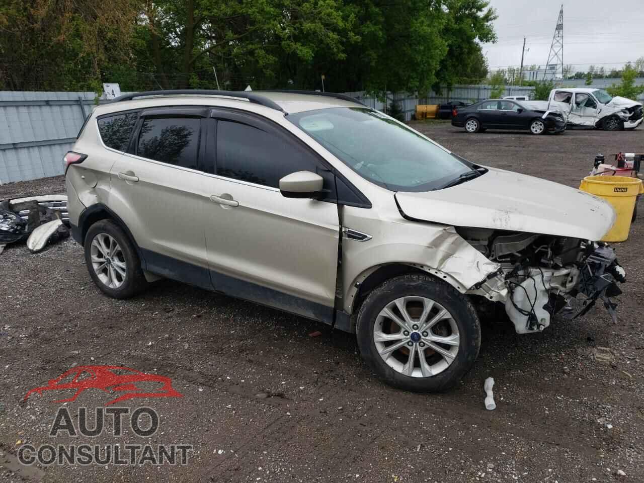 FORD ESCAPE 2017 - 1FMCU0GD3HUC04981