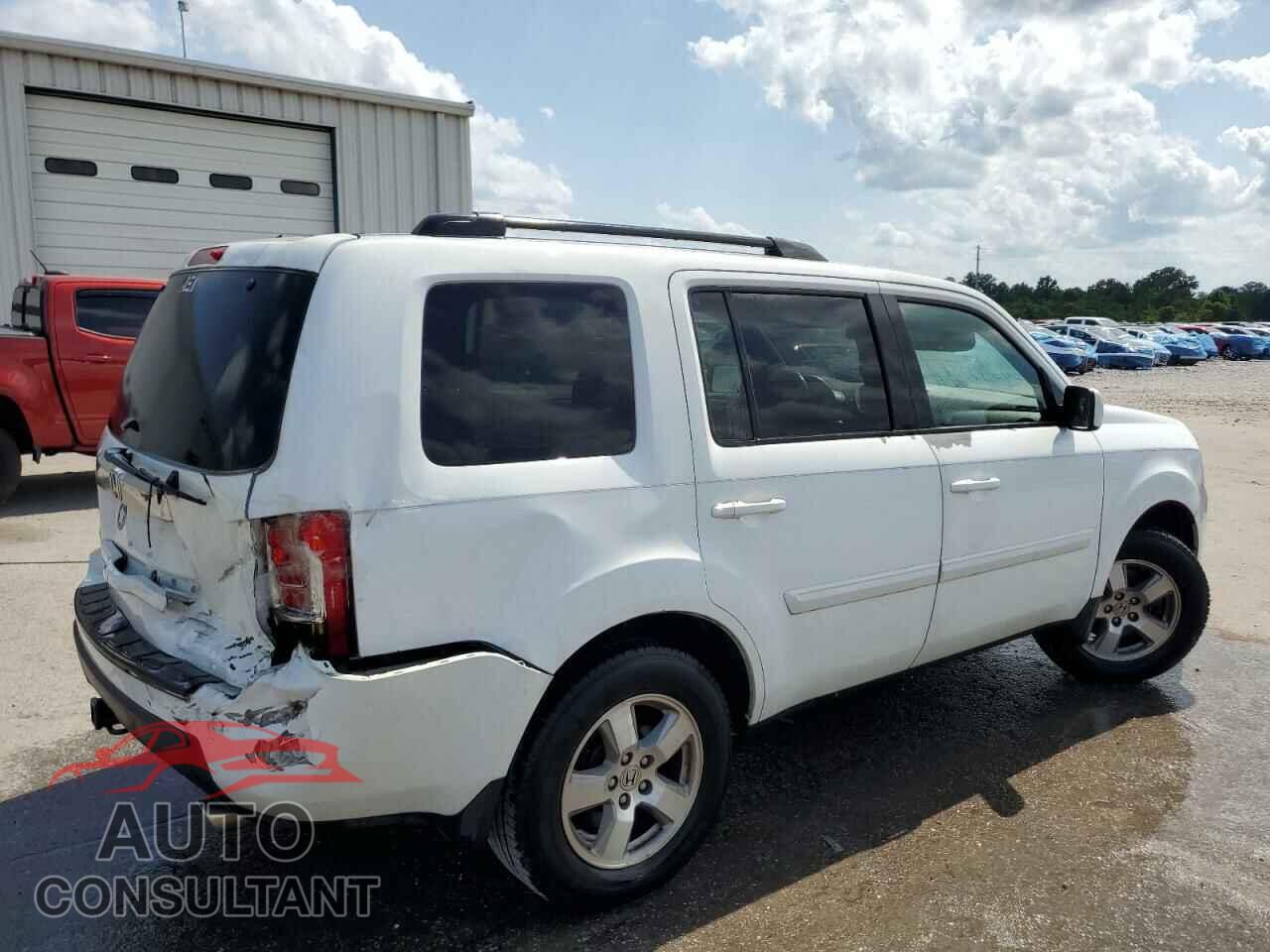 HONDA PILOT 2011 - 5FNYF3H51BB032527