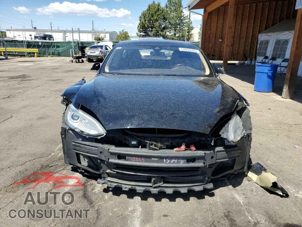 TESLA MODEL S 2014 - 5YJSA1H28EFP63104