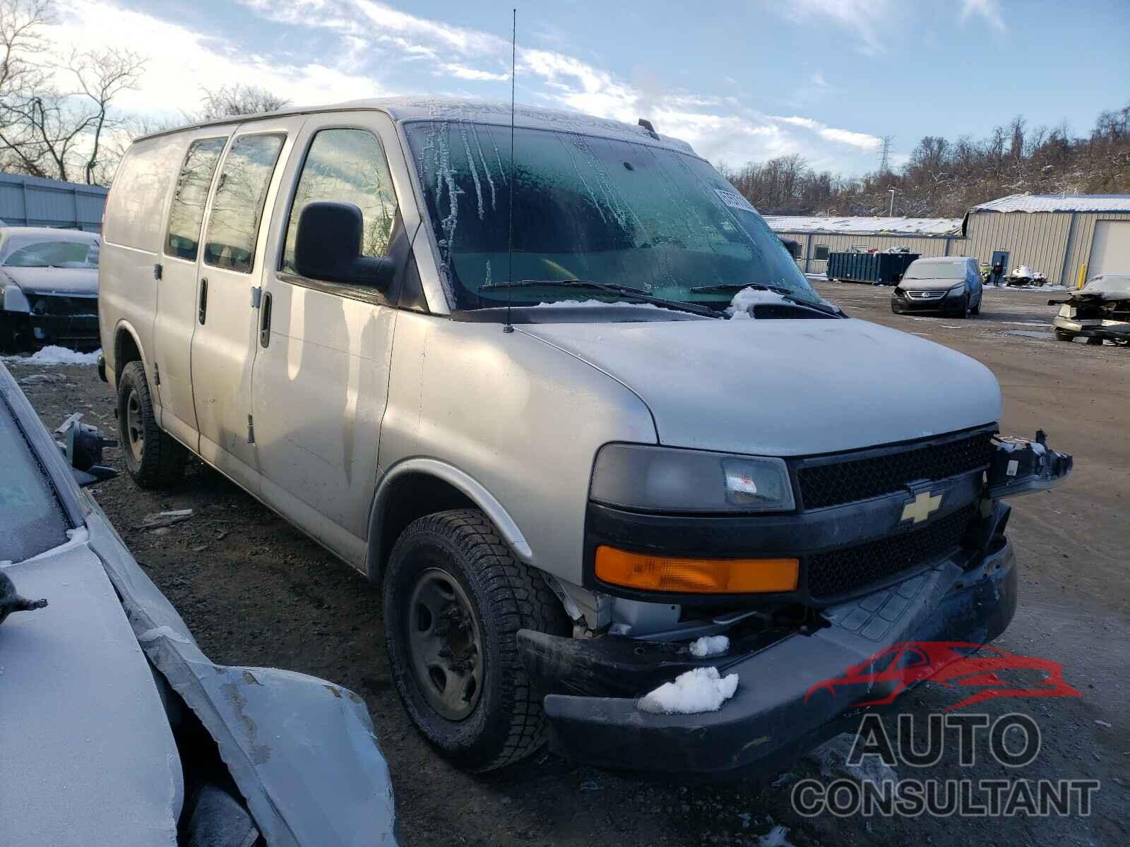 CHEVROLET EXPRESS 2018 - 1GCWGAFG2J1172459