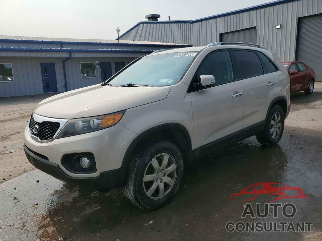 KIA SORENTO 2011 - 5XYKT4A18BG172224
