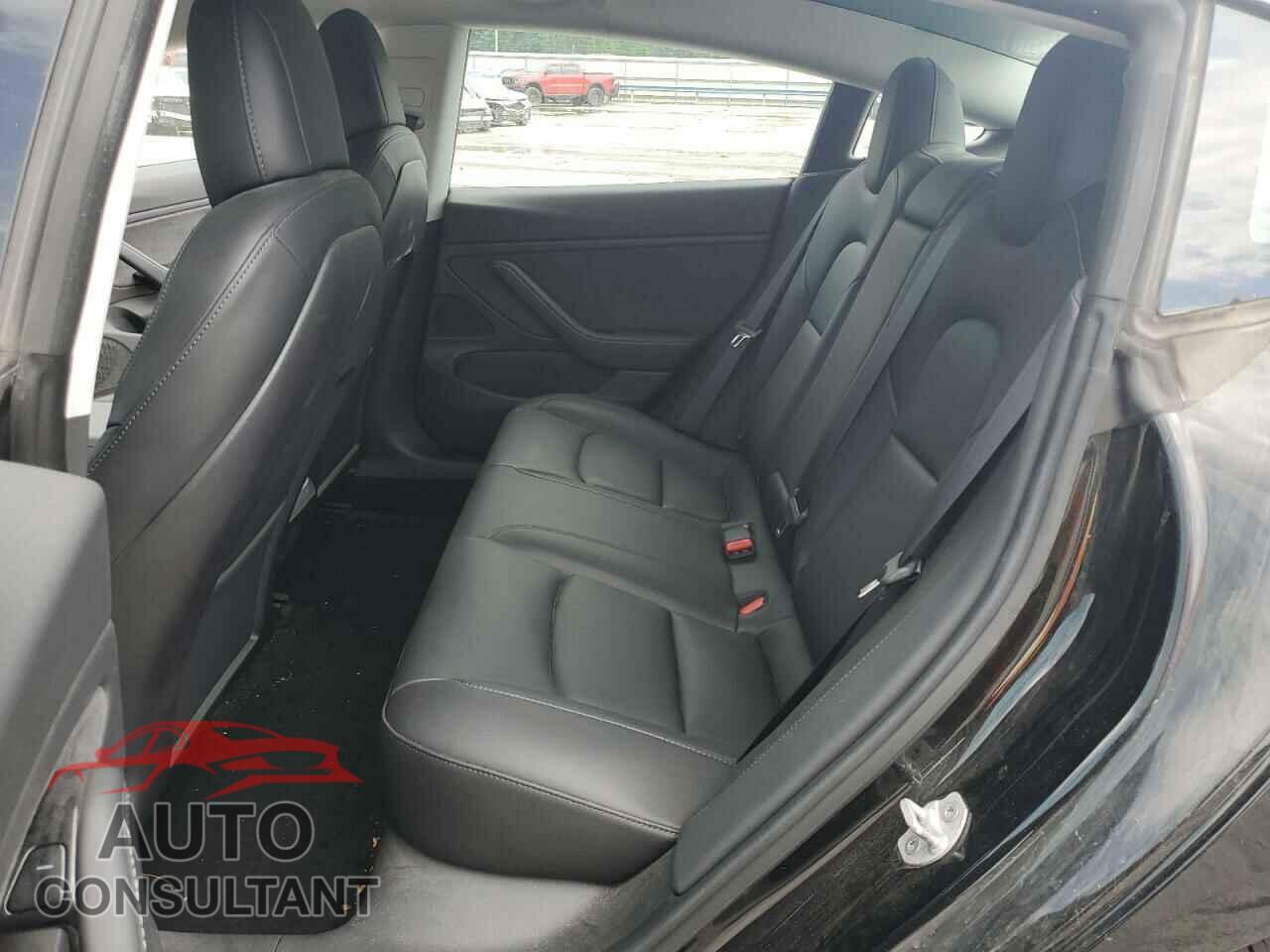 TESLA MODEL 3 2019 - 5YJ3E1EB3KF199810
