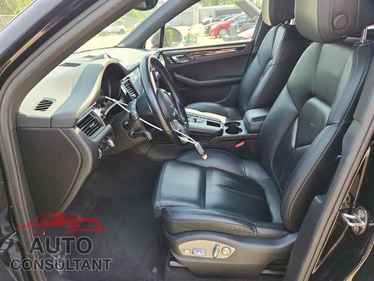PORSCHE MACAN 2017 - WP1AA2A52HLB08412