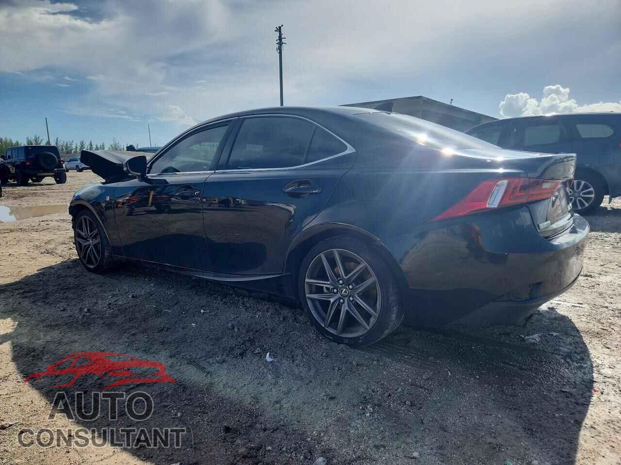 LEXUS IS 2014 - JTHBE1D28E5013082