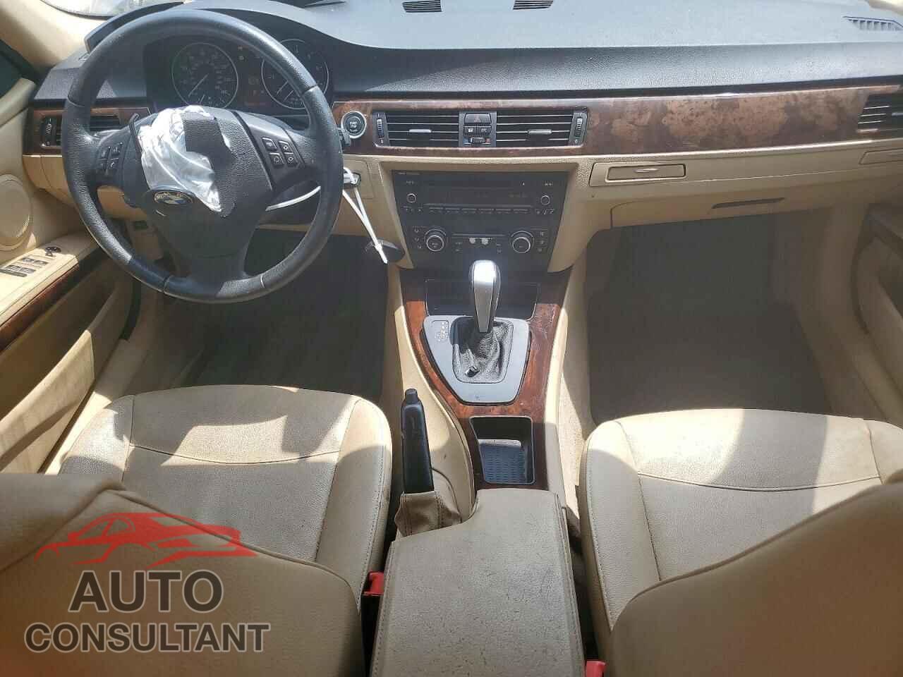 BMW 3 SERIES 2011 - WBAPH7G56BNM55861