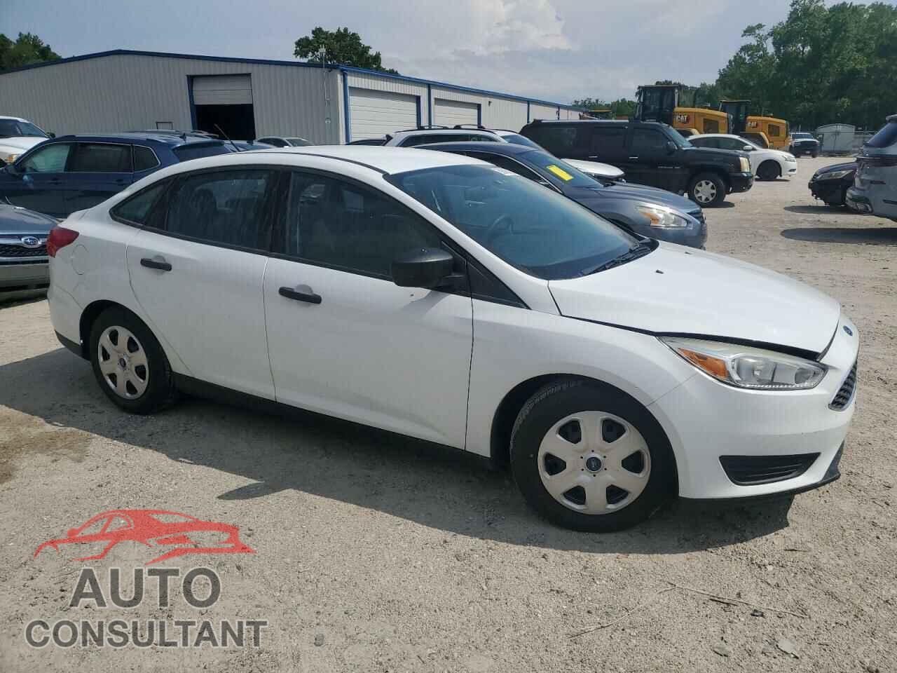 FORD FOCUS 2015 - 1FADP3E23FL333525