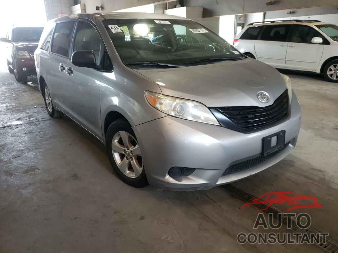 TOYOTA SIENNA 2016 - 5TDZK3DC6GS709045