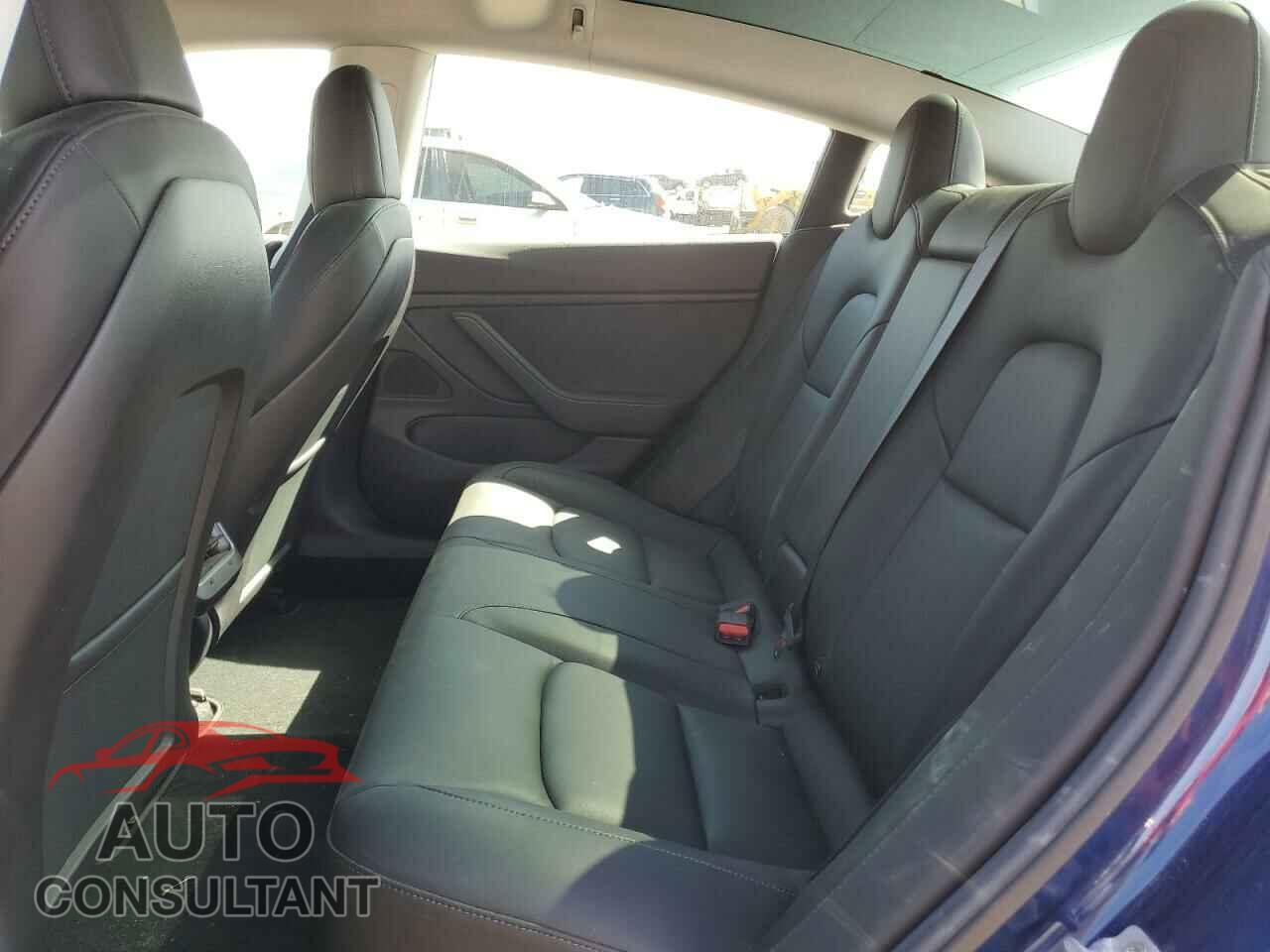 TESLA MODEL 3 2019 - 5YJ3E1EB7KF413617