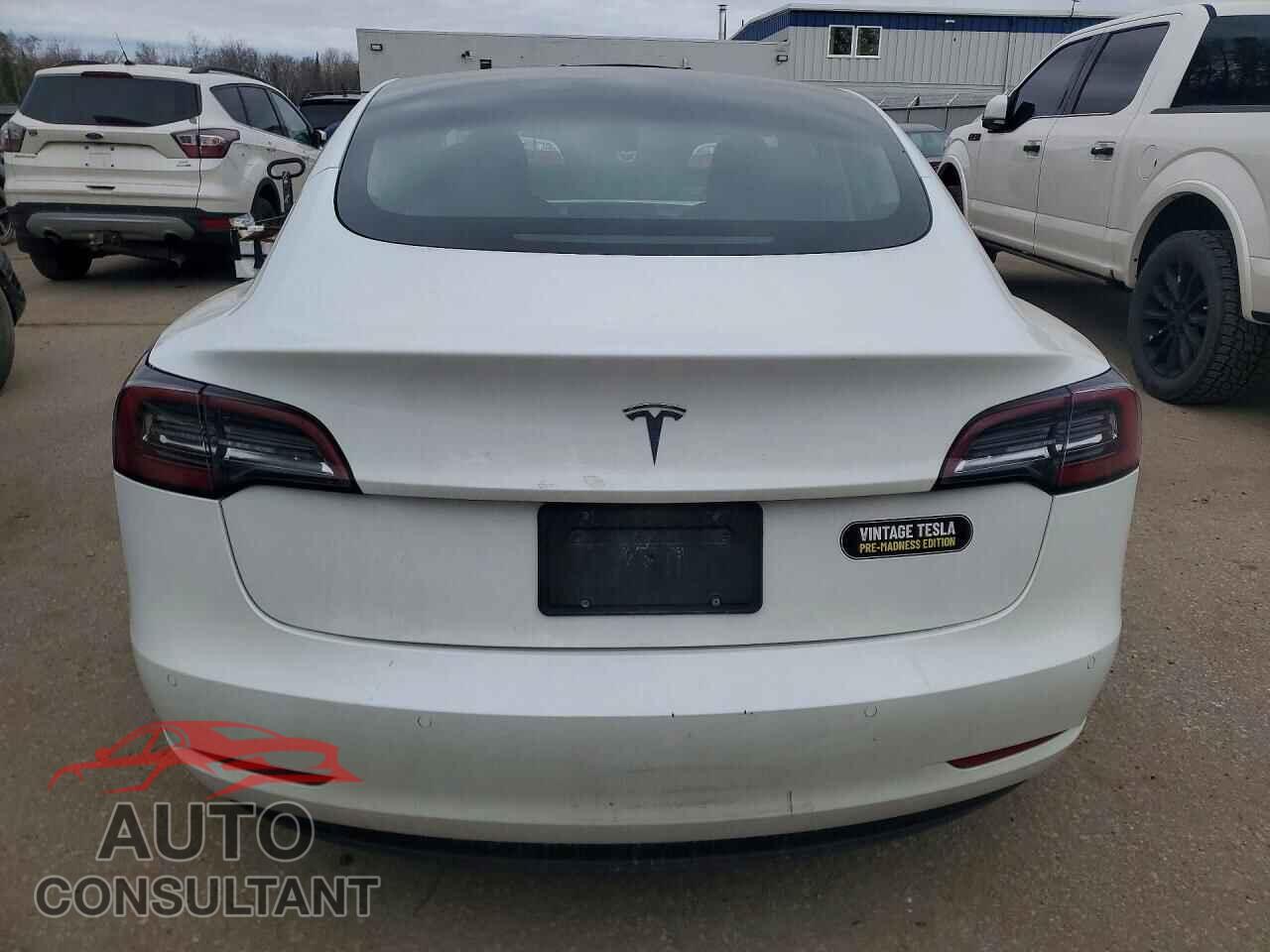 TESLA MODEL 3 2021 - 5YJ3E1EA2MF014320
