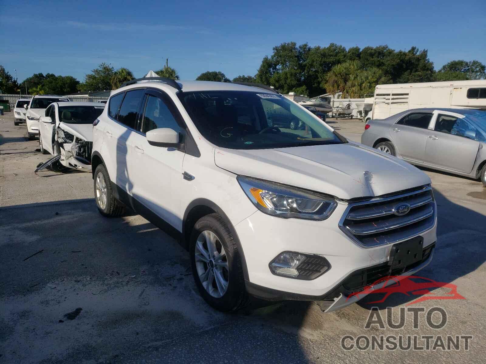 FORD ESCAPE 2017 - 1FMCU9G98HUD37641