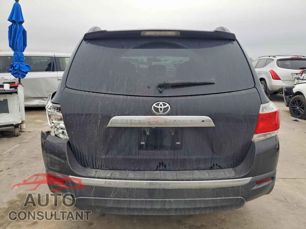 TOYOTA HIGHLANDER 2013 - 5TDZK3EH8DS119239