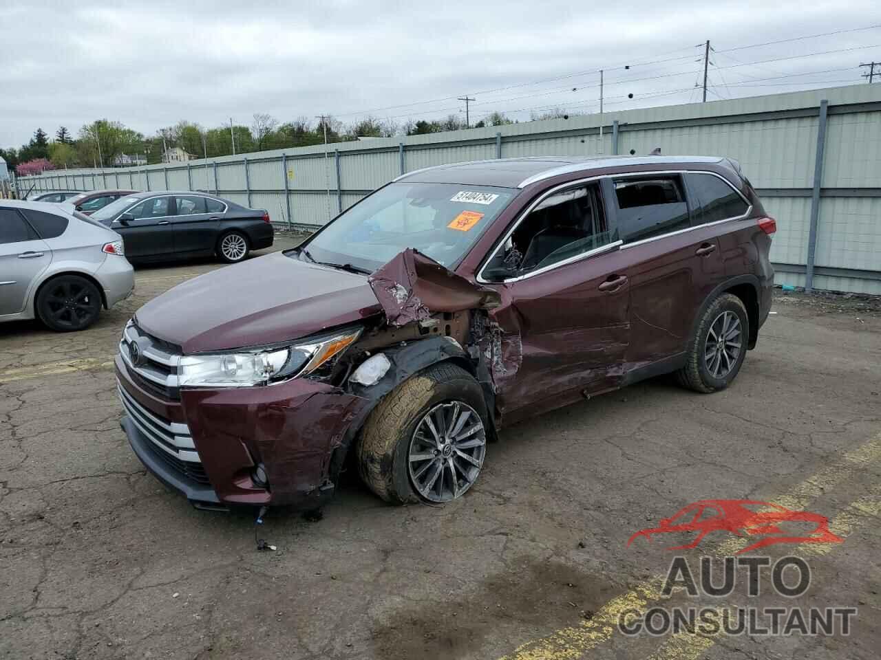 TOYOTA HIGHLANDER 2019 - 5TDJZRFH3KS934164