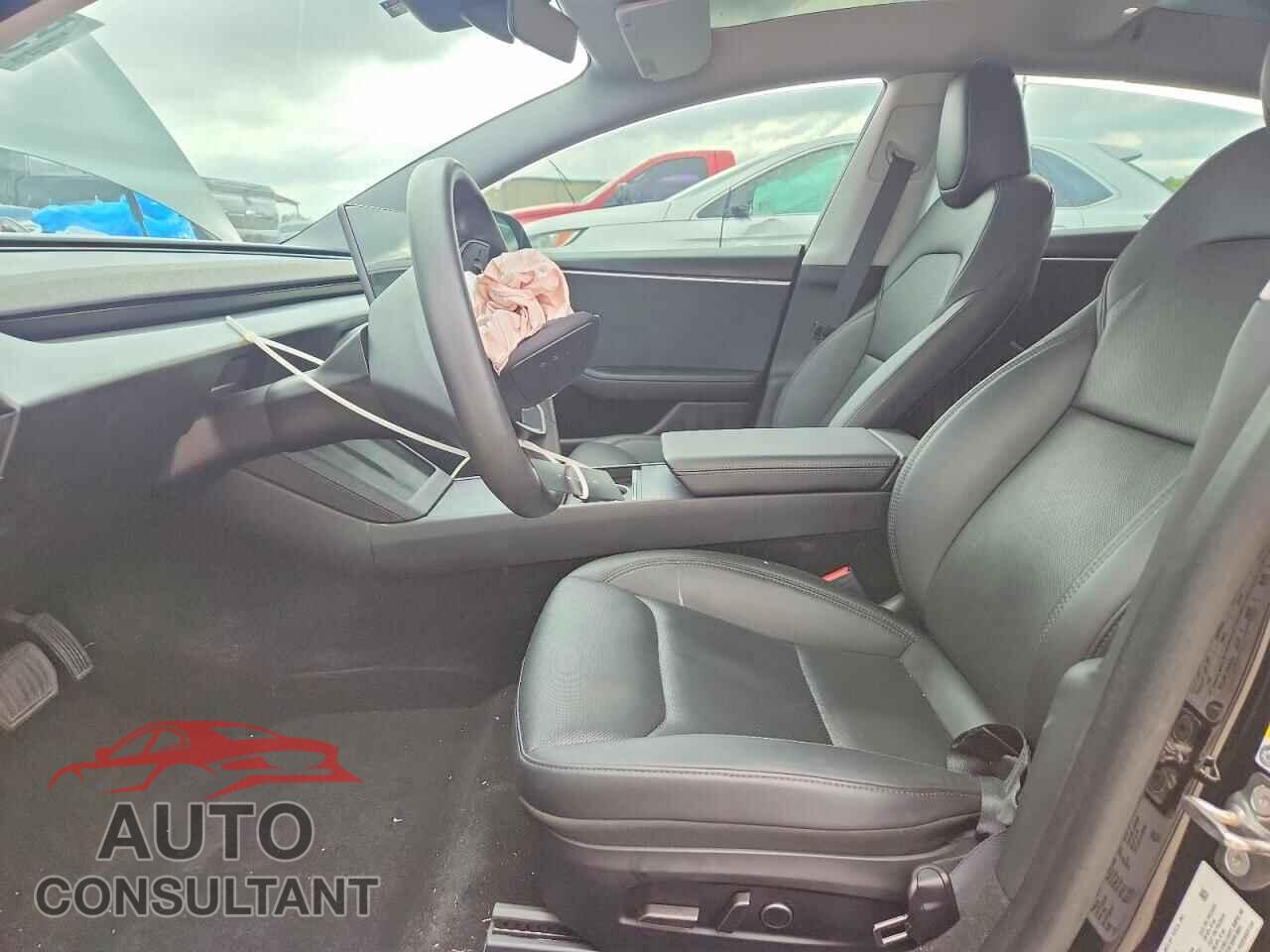 TESLA MODEL 3 2024 - 5YJ3E1EB3RF740302