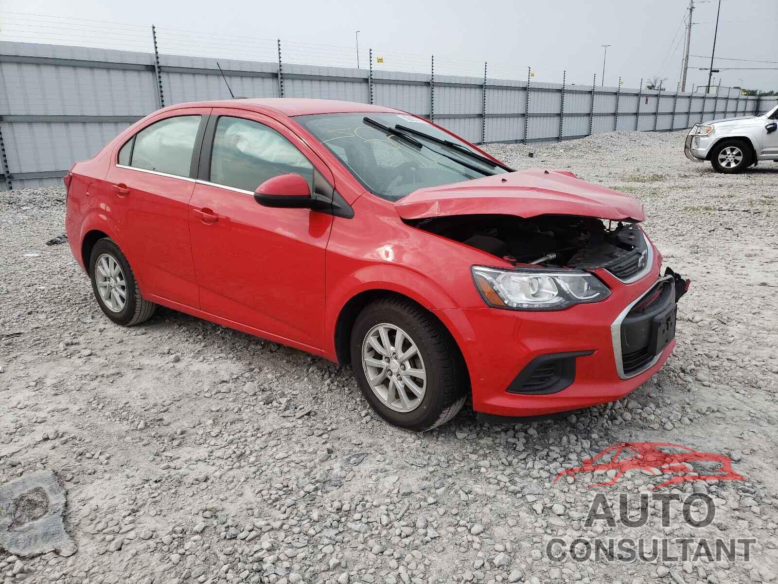 CHEVROLET SONIC 2018 - 1G1JD5SH1J4120689