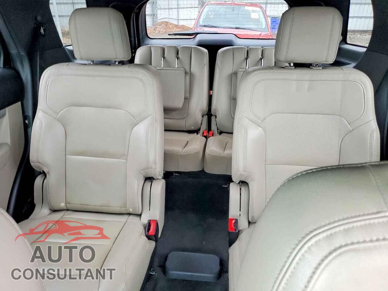 FORD EXPLORER 2018 - 1FM5K7F8XJGB74541