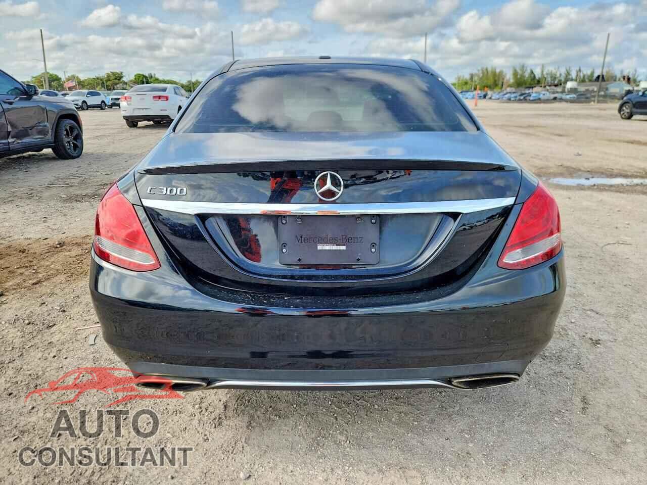 MERCEDES-BENZ C-CLASS 2015 - 55SWF4JB7FU068112