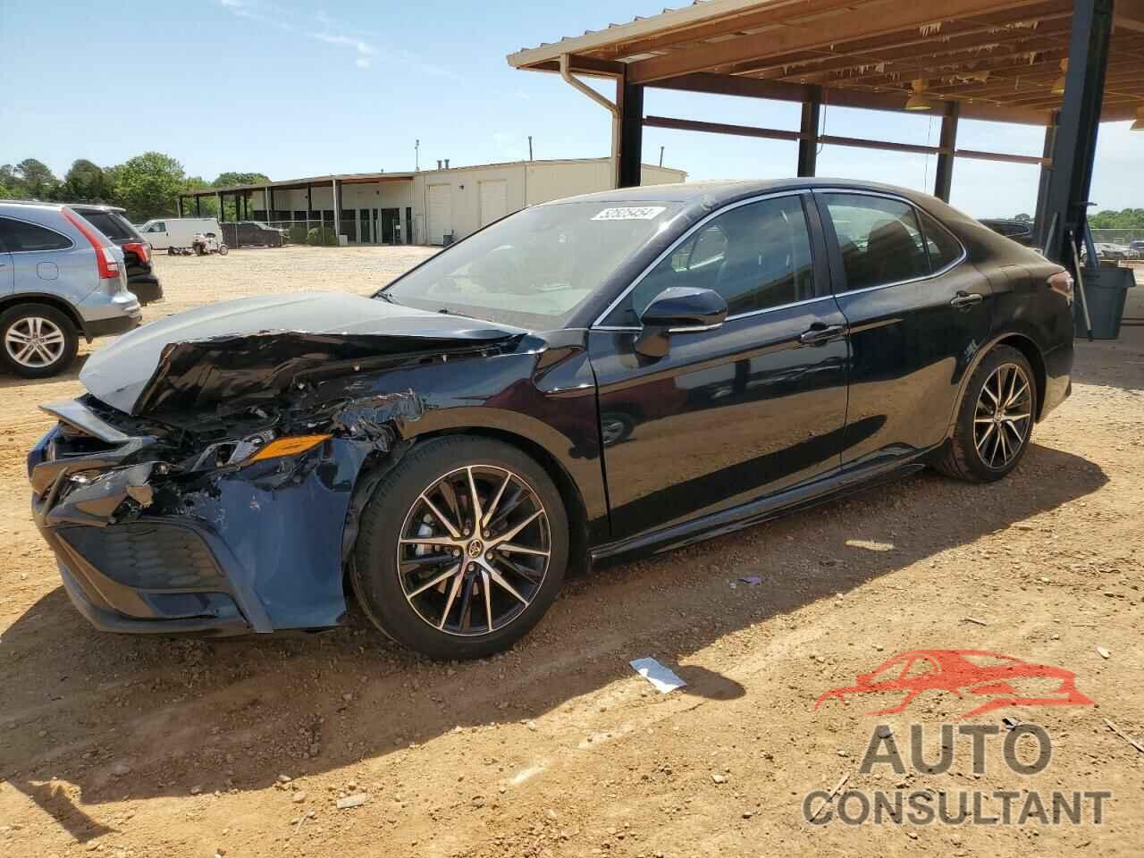 TOYOTA CAMRY 2021 - 4T1G11AK8MU470109