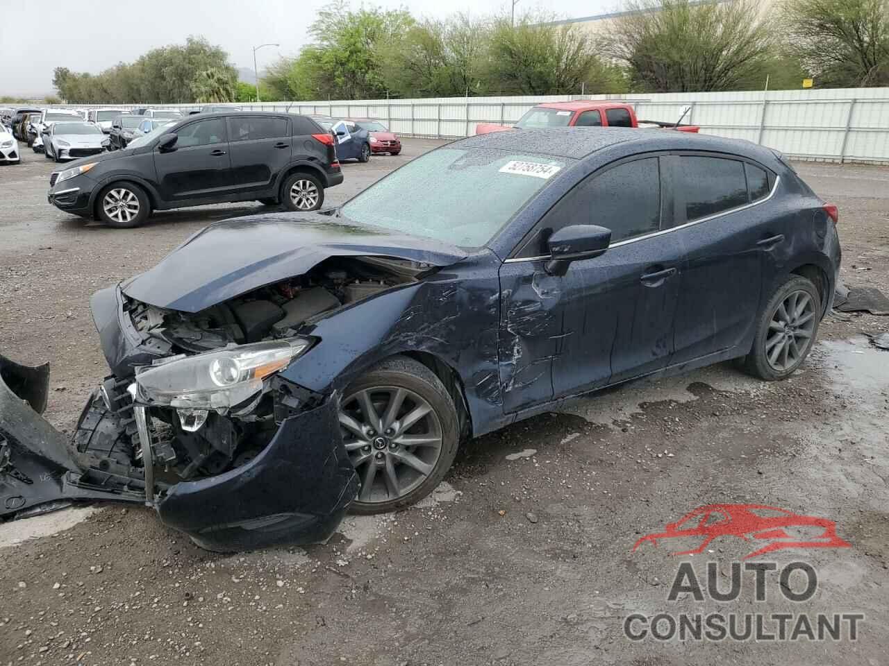 MAZDA 3 2018 - 3MZBN1L39JM192360