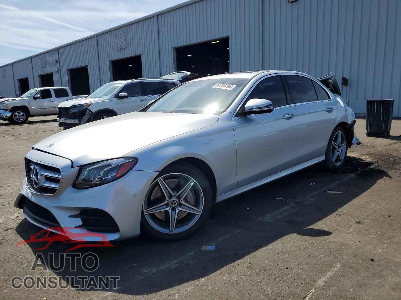 MERCEDES-BENZ E-CLASS 2019 - WDDZF4JB3KA561616