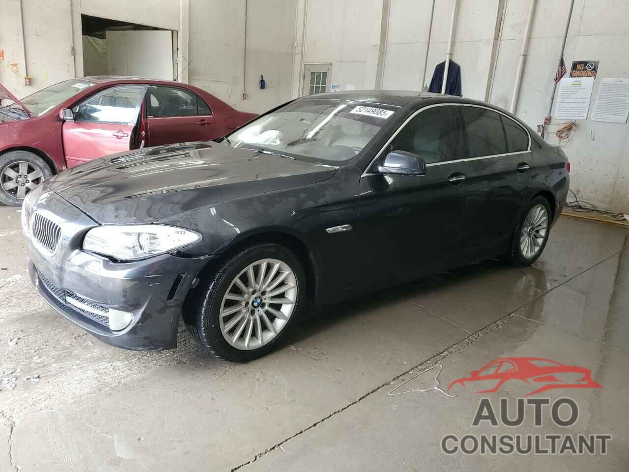 BMW 5 SERIES 2013 - WBAFR7C5XDC818160