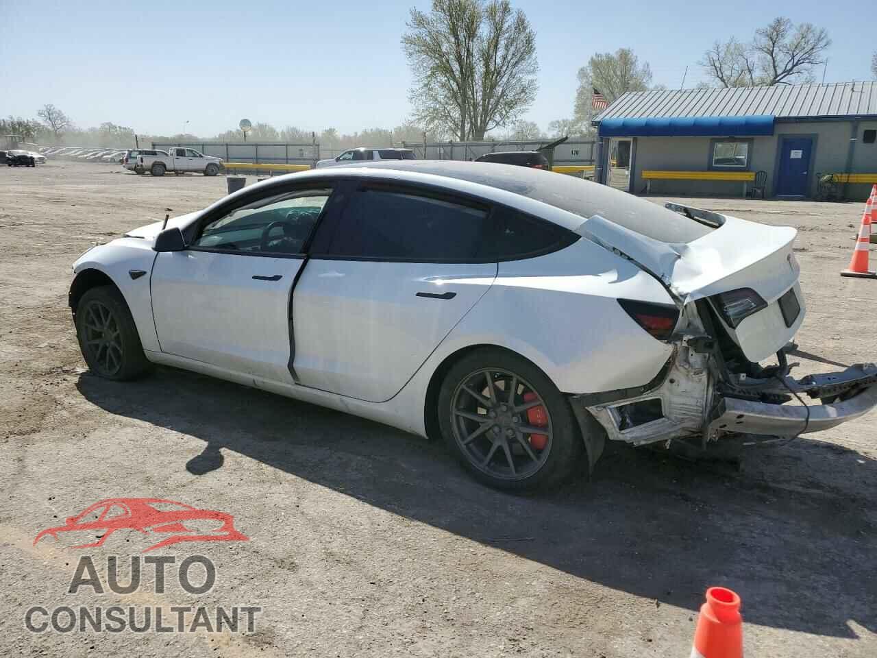 TESLA MODEL 3 2019 - 5YJ3E1EA7KF484596