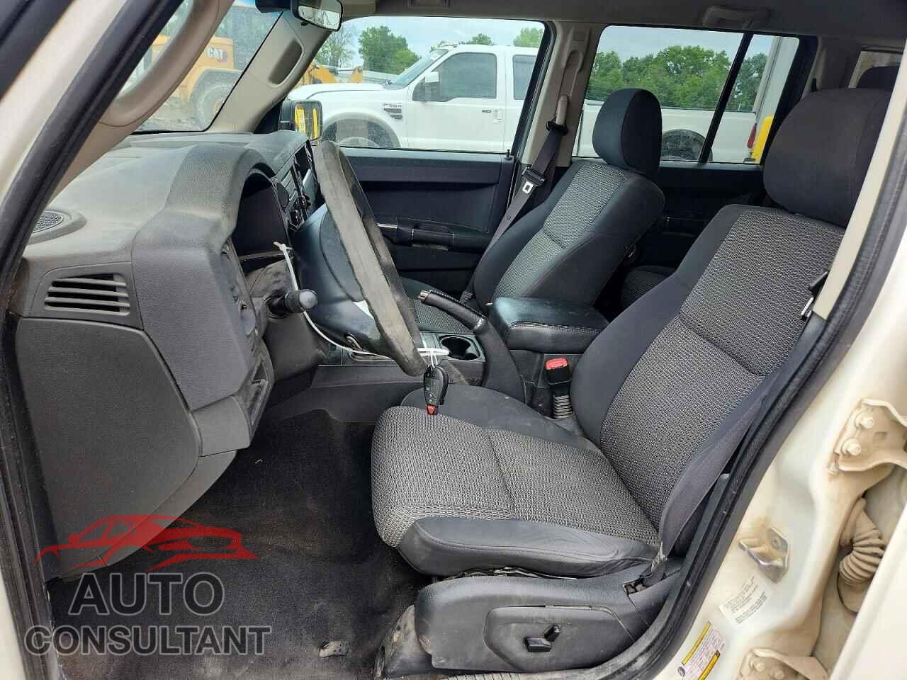 JEEP COMMANDER 2010 - 1J4RG4GK9AC125655