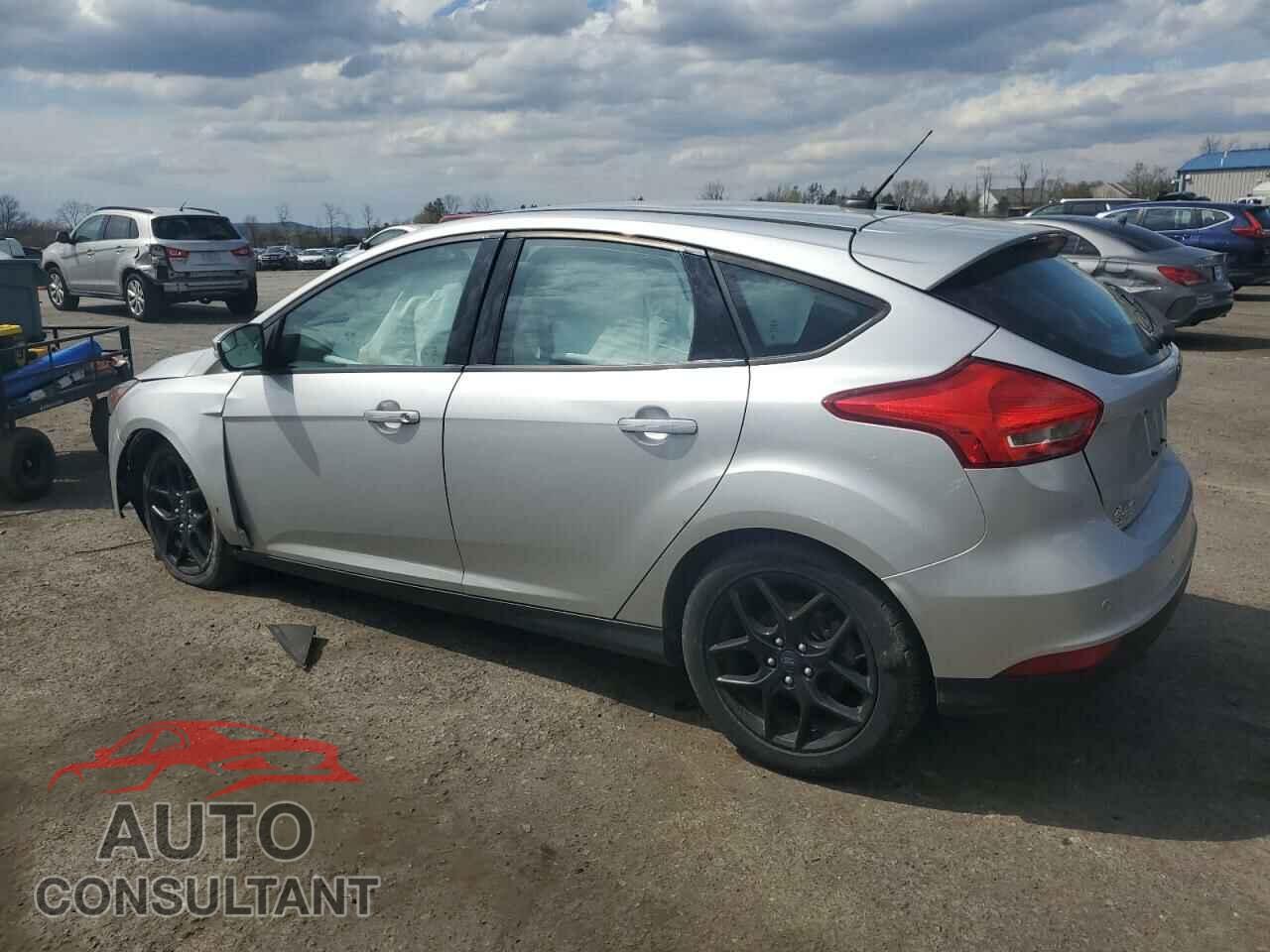 FORD FOCUS 2016 - 1FADP3K2XGL296365