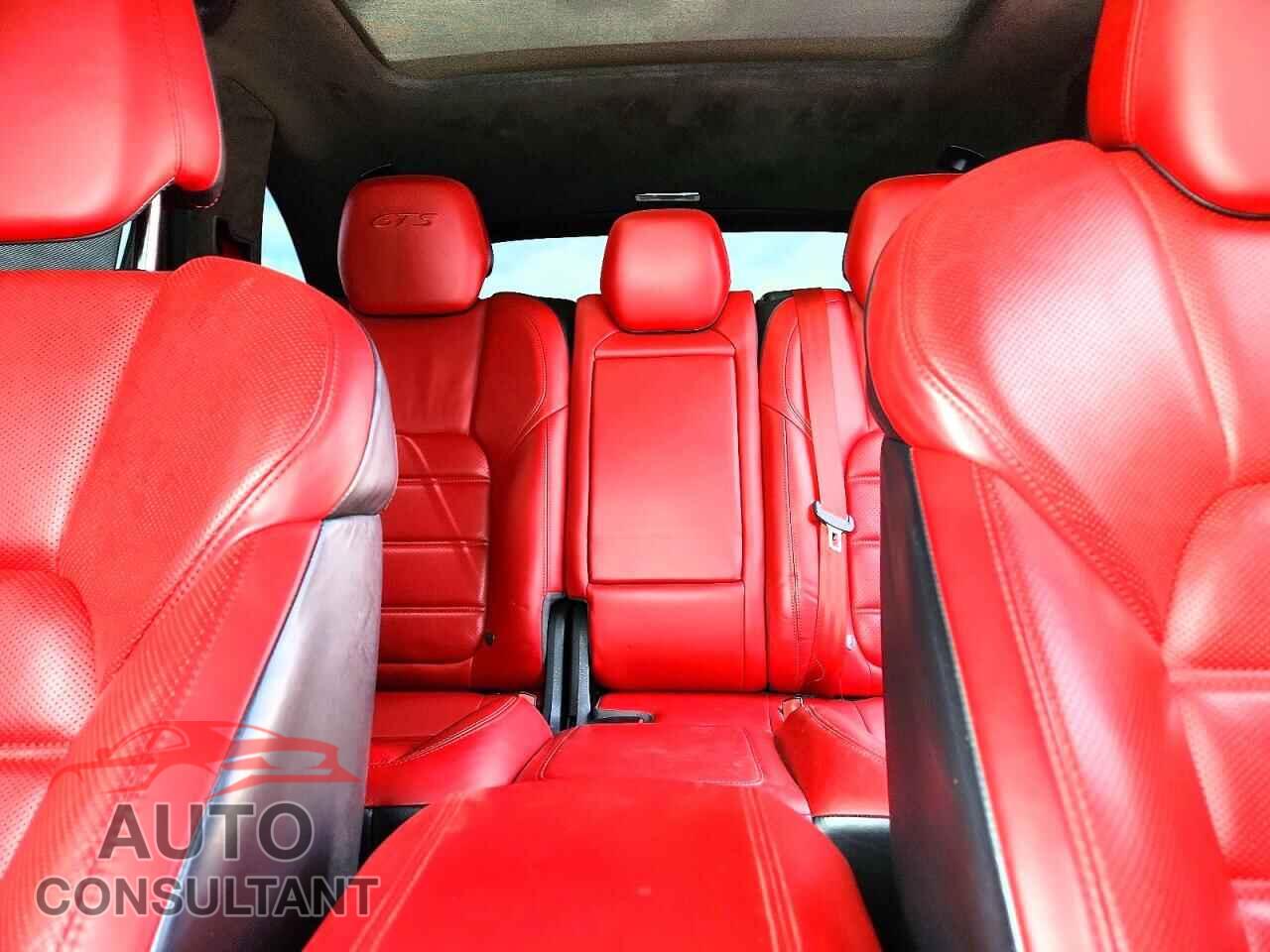PORSCHE CAYENNE 2016 - WP1AD2A20GLA77835