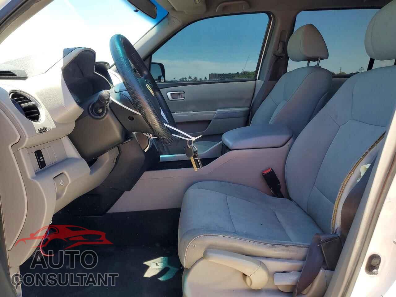 HONDA PILOT 2011 - 5FNYF3H29BB049954
