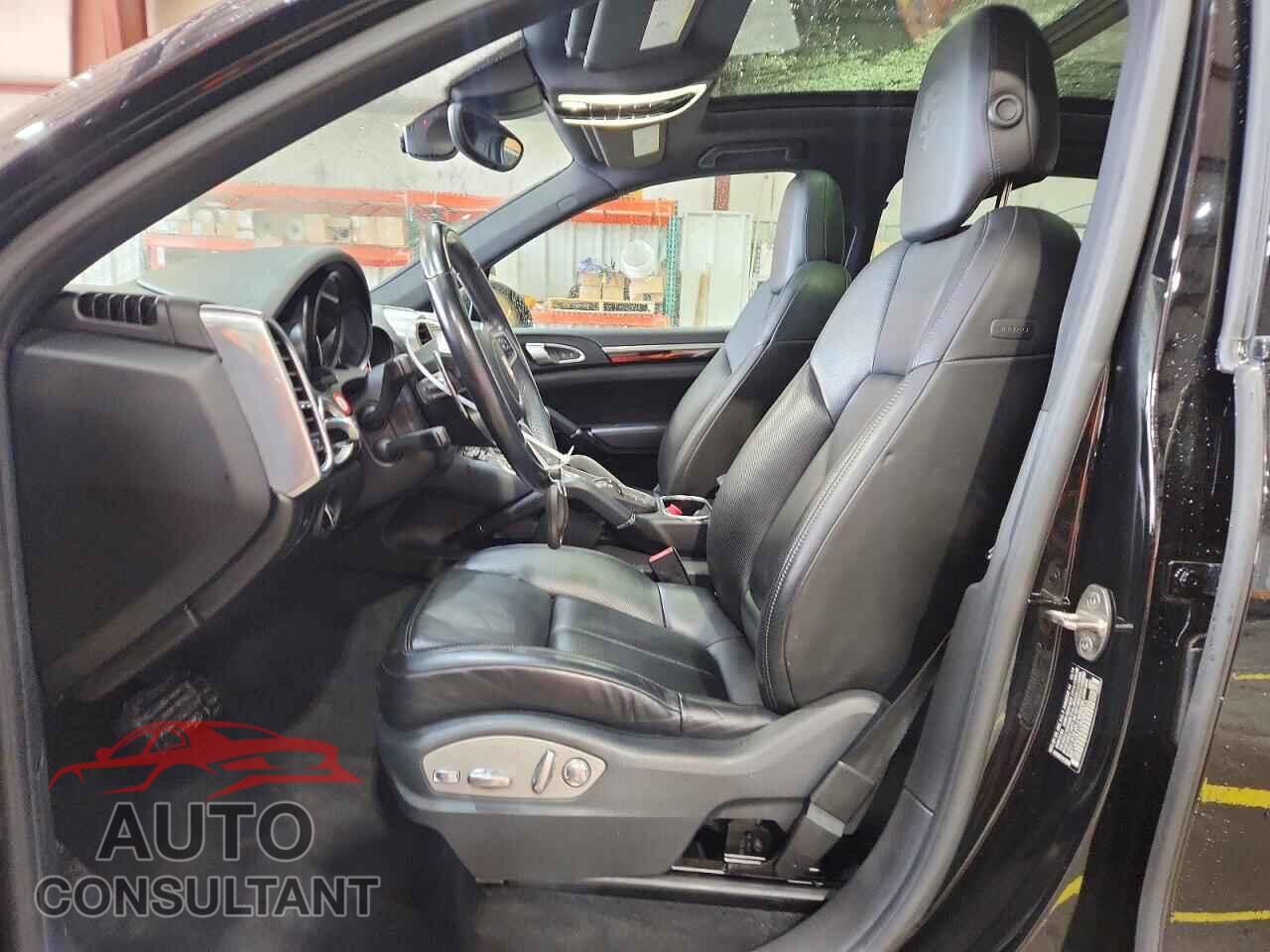 PORSCHE CAYENNE 2017 - WP1AA2A21HKA80923