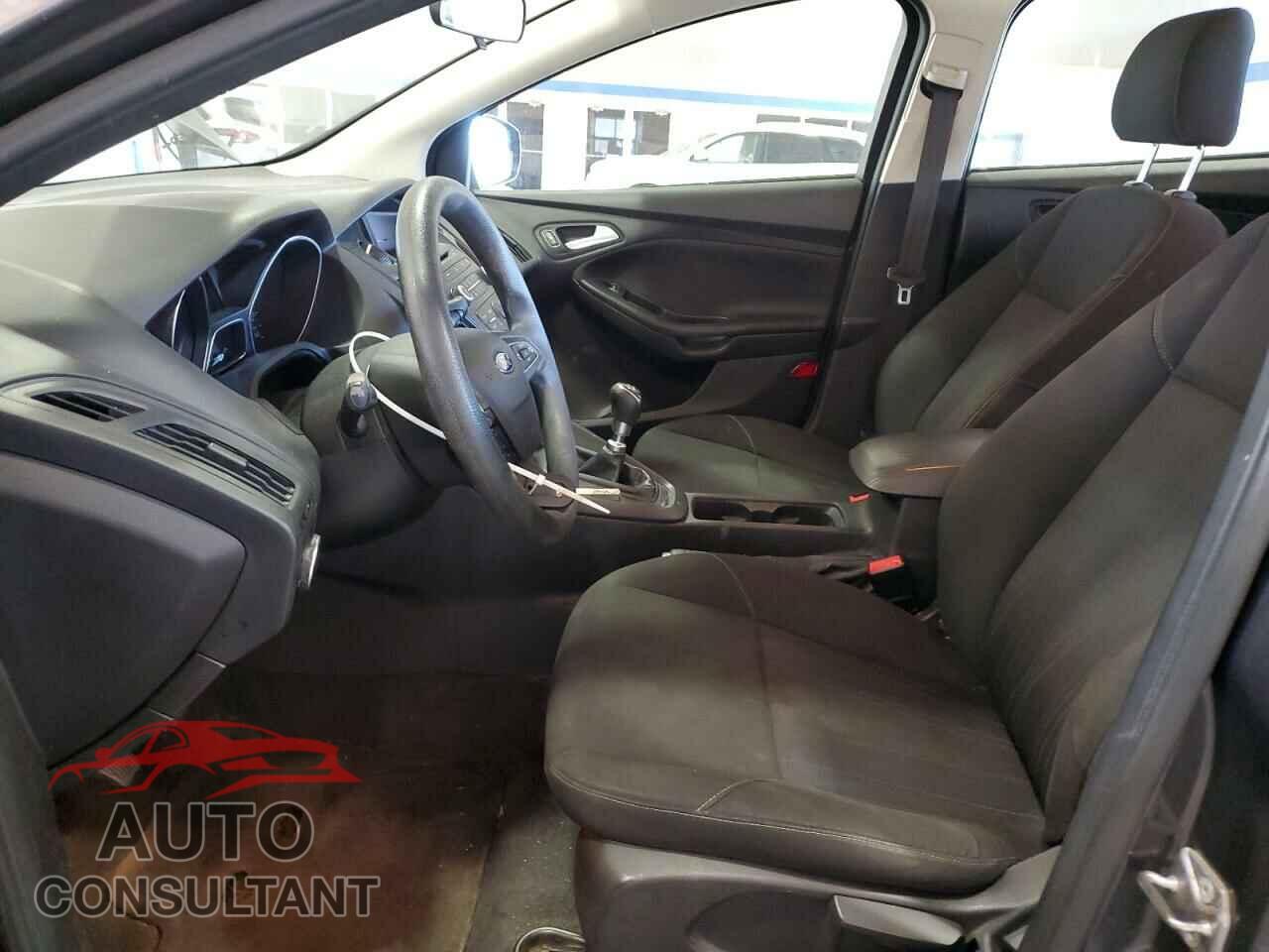 FORD FOCUS 2015 - 1FADP3FE3FL287977
