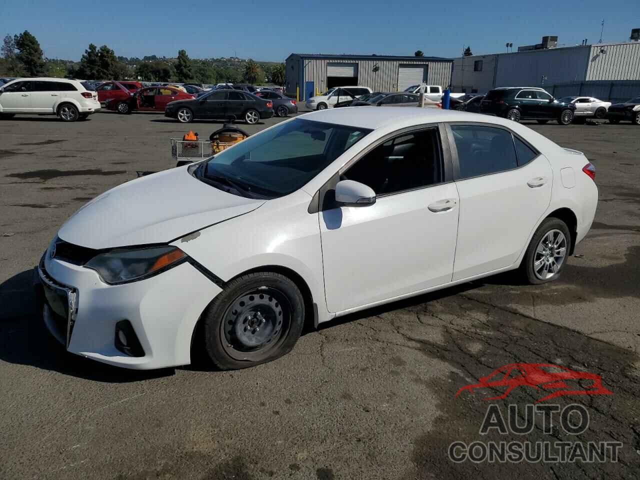 TOYOTA COROLLA 2015 - 5YFBURHE8FP318299