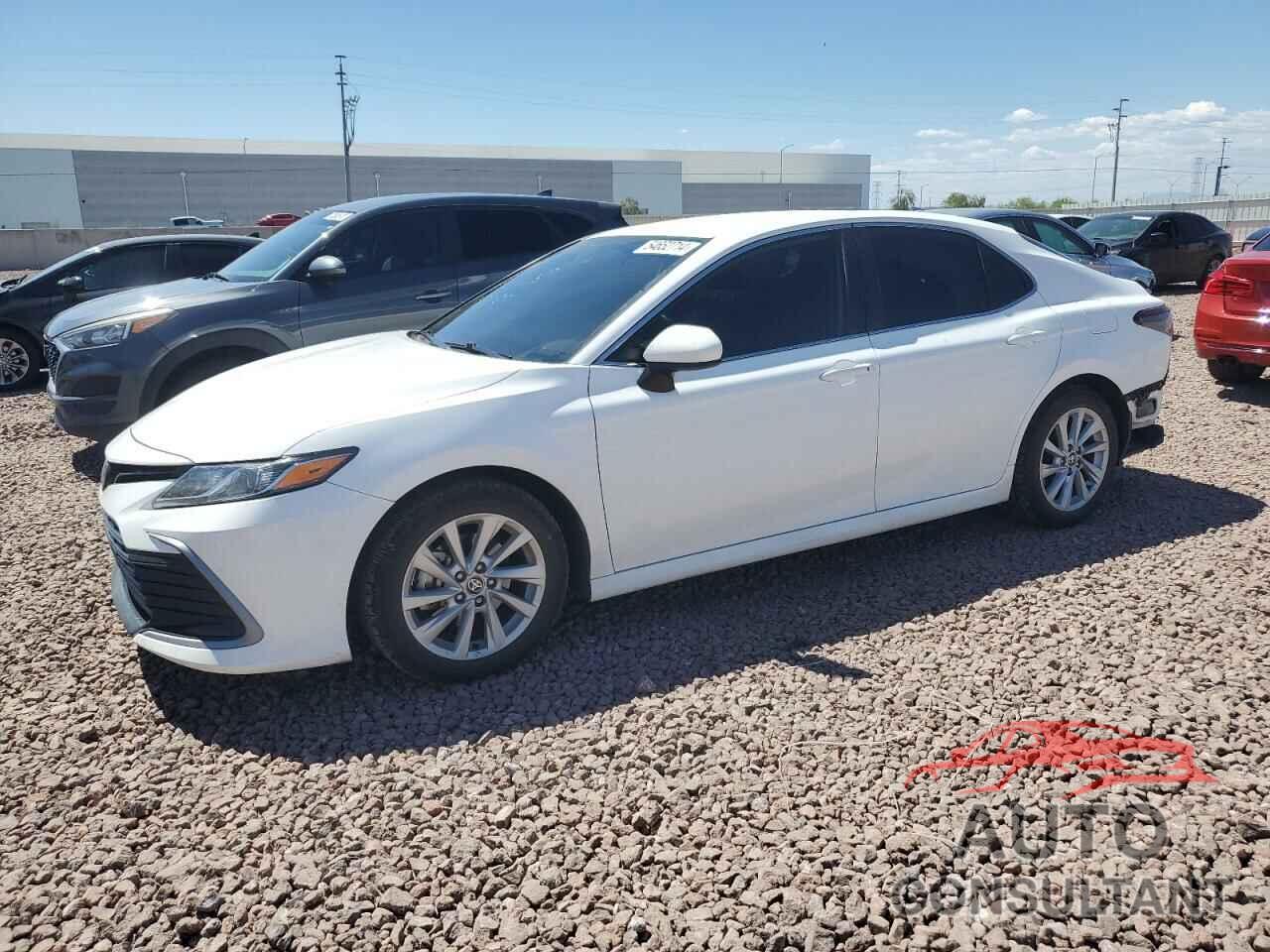 TOYOTA CAMRY 2021 - 4T1C11AK0MU461046